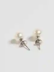 Женские серьги гвоздики из жемчуга