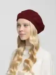 Белый берет
