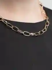 Золотой цепочка-чокер с крупными звеньями