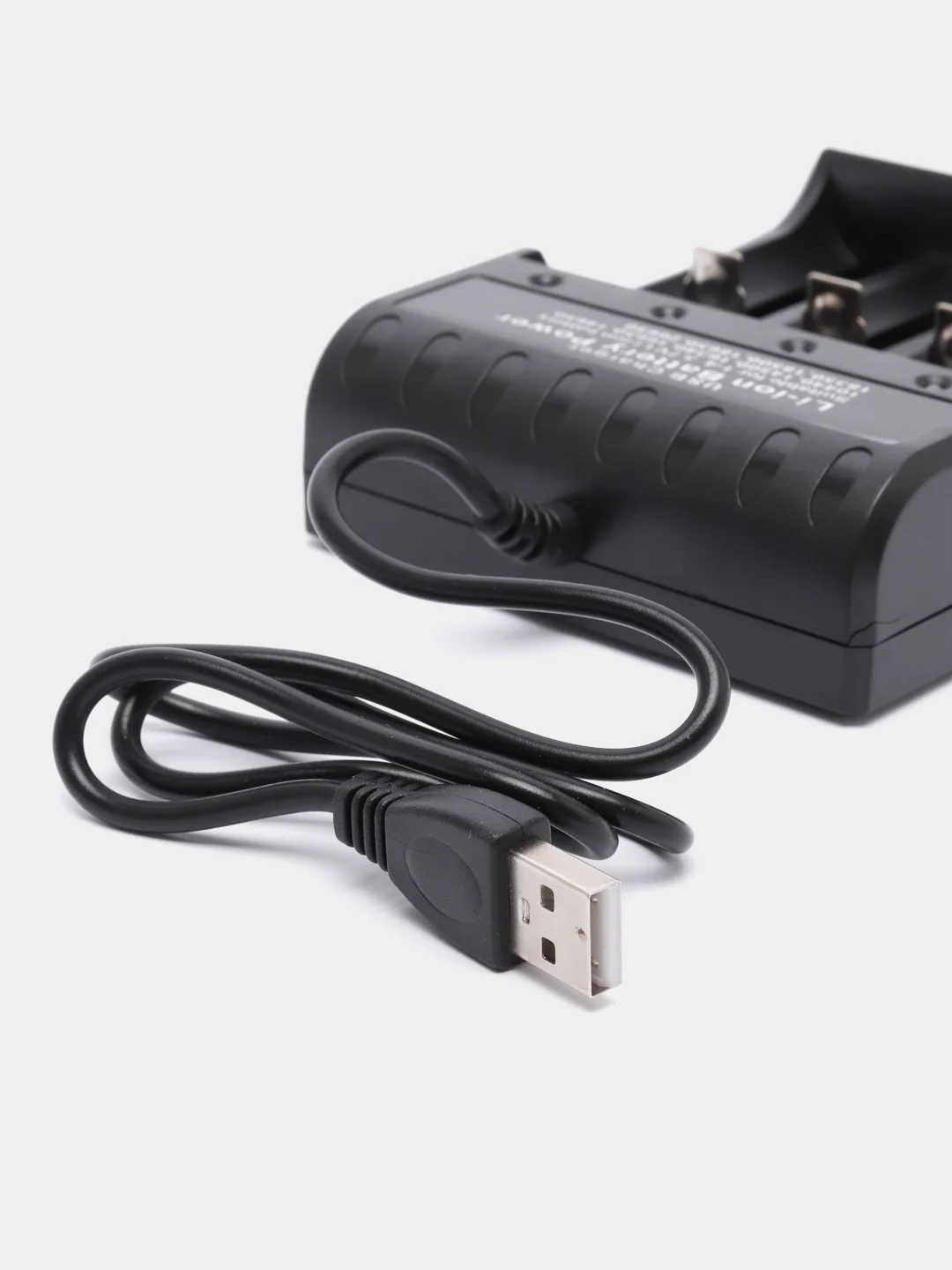 Зарядное устройство для аккумуляторов Li-ion 3.7V