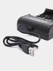 Зарядное устройство для аккумуляторов Li-ion 3.7V