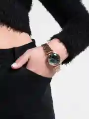 Зеленый наручные женские часы OLEVS