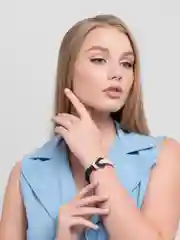 Синий текстильный браслет на магнитной застежке