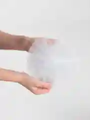 Белый бант на резинке, пышный, белый