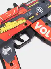 Черный деревянный автомат резинкострел АК-47 CS:GO "Кровавый спорт"