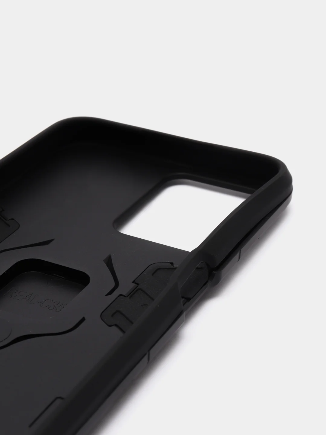 Черный чехол противоударный с кольцом-держателем на Realme C35 (Реалми С35)