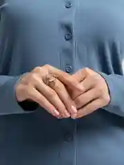 Золотой кольцо "Бабочка на пальце"