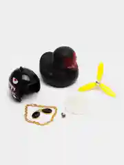 Черный утка в шлеме с пропеллером в очках в машину, игрушка авто