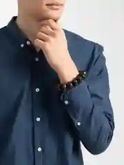 Черный браслет из семян