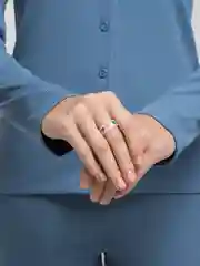 Белый кольцо акриловое