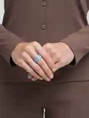 Голубой акриловое кольцо