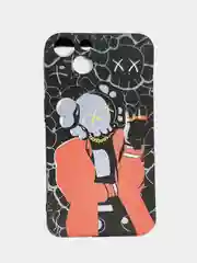 Черный чехол на iPhone 13, светящийся