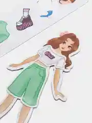 Алый кукла магнитная с нарядами
