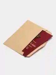 Багровый открытка с кулоном, в конверте