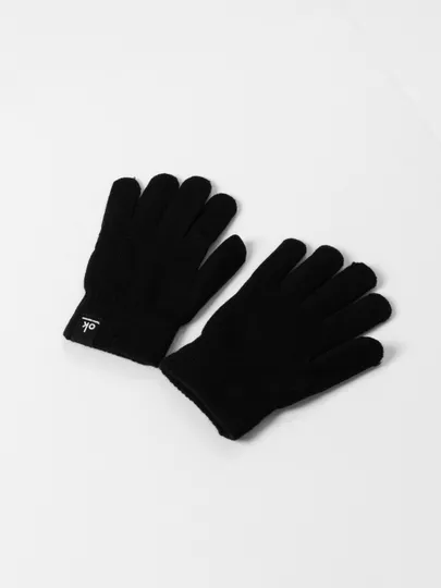 Выбор зимних непромокаемых перчаток для детей на рыбалку