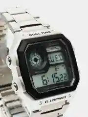 Серебряный мужские электронные наручные часы SKMEI 1335
