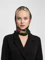 Зеленый платок женский
