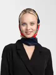 Алый платок женский