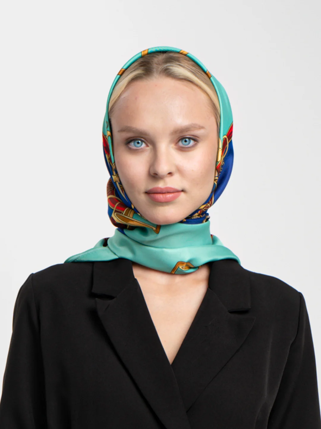Бирюзовый платок женский