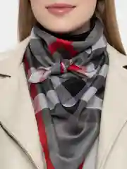 Серый платок женский
