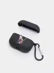 Светло-коричневый чехол для наушников Apple Airpods 1 / 2 / 3 / Pro силиконовый с карабином