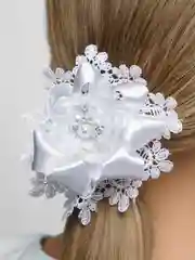 Белый белые бантики, на резинке, для волос, школьные