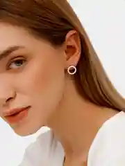 Круглые серьги-колечки со стразами, гвоздики