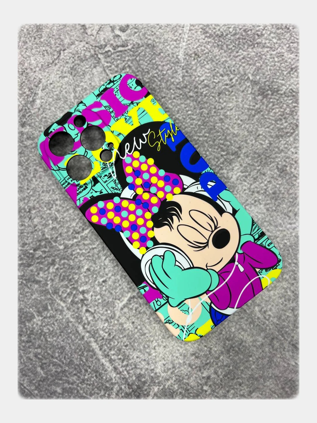 Аметистовый чехол для iPhone 11 KAWS