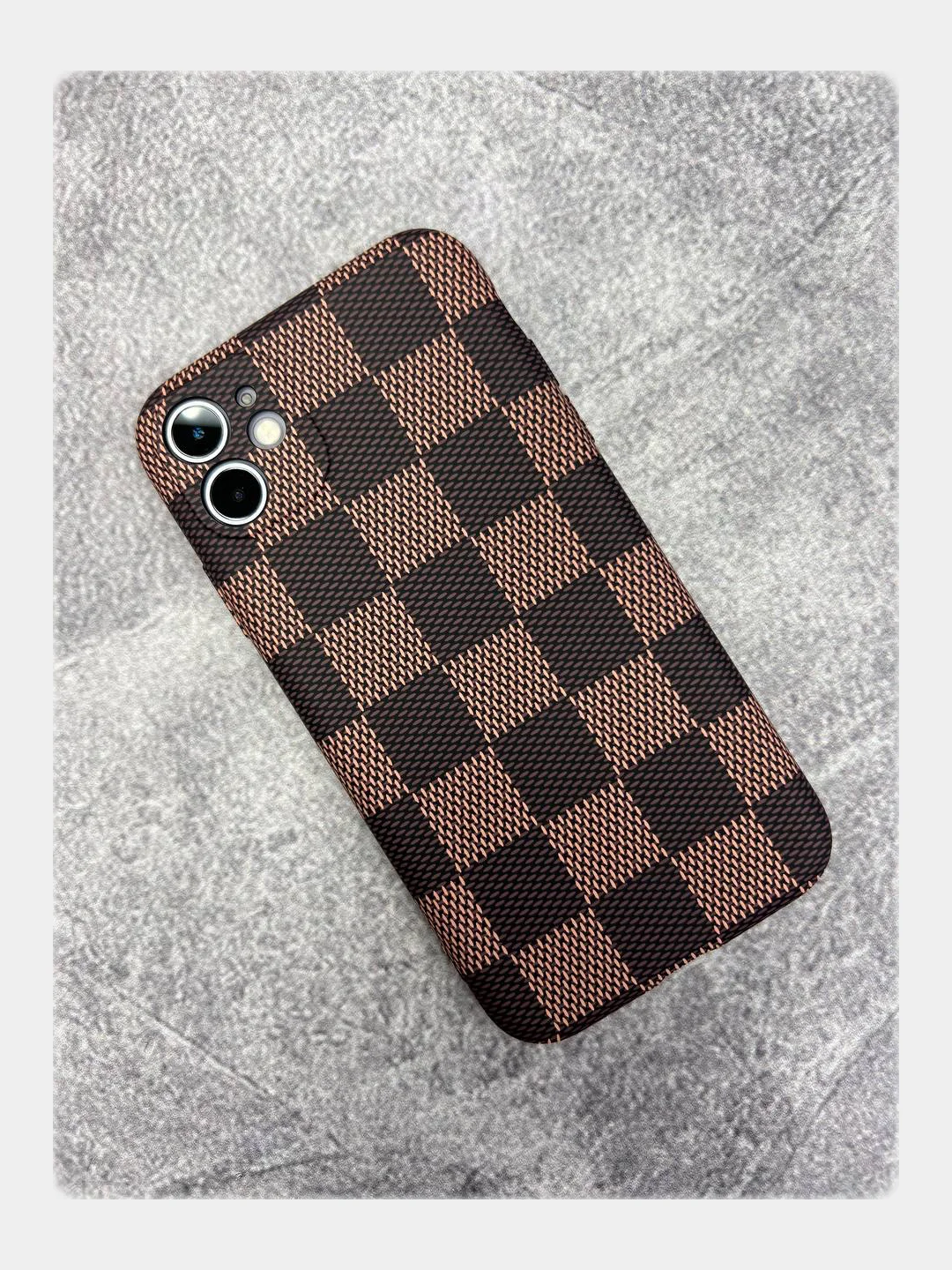Тёмно-коричневый чехол Kaws для iPhone 12 Pro Max