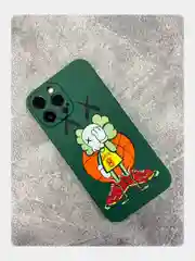Зеленый чехол Kaws для iPhone 13 Pro
