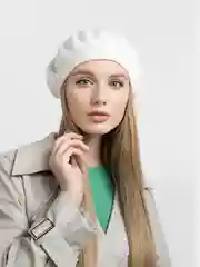 Белый берет