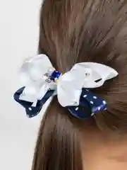 Белый резинка для волос