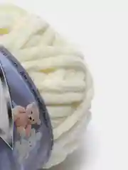 Молочный пряжа плюшевая Alize Velluto, 100% микрополиэстер, 100г, 68м, плюшевая, велюровая веллюто