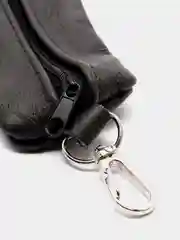 Черный ключница кожаная
