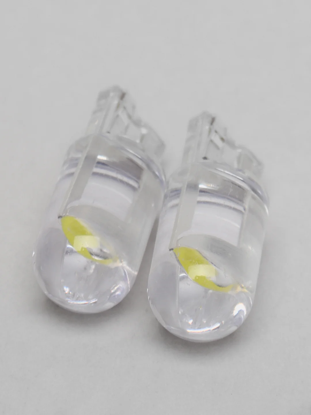 Светодиодные габаритные LED лампочки лампы/огни/габаритки T10/W5W, белый цвет