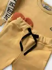 Желтый детский костюм