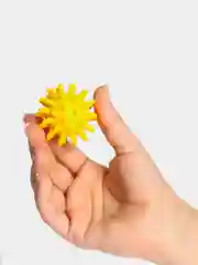 Желтый мячик массажный Ежик