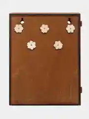 Золотой ключница настенная, Большая книга