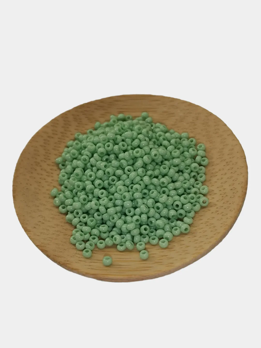 Мятный бисер чешский Preciosa, Чехия, № 10, Natural Opaque