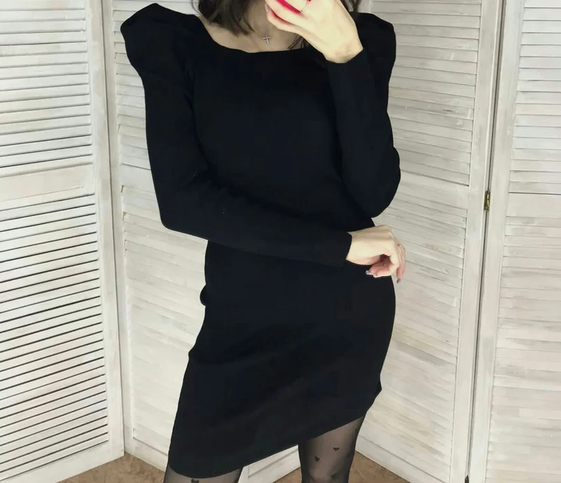Черный платье трикотажное, с длинным рукавом