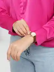 Белый наручные женские часы OLEVS