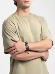 Бордовый плетеный браслет