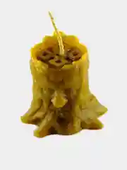 Желтый свечи с рунами, защитные