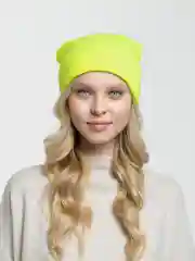 Светло-оранжевый шапка женская