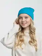 Небесно-голубой шапка женская
