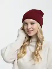 Бордовый шапка женская