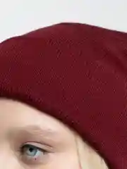 Бордовый шапка женская