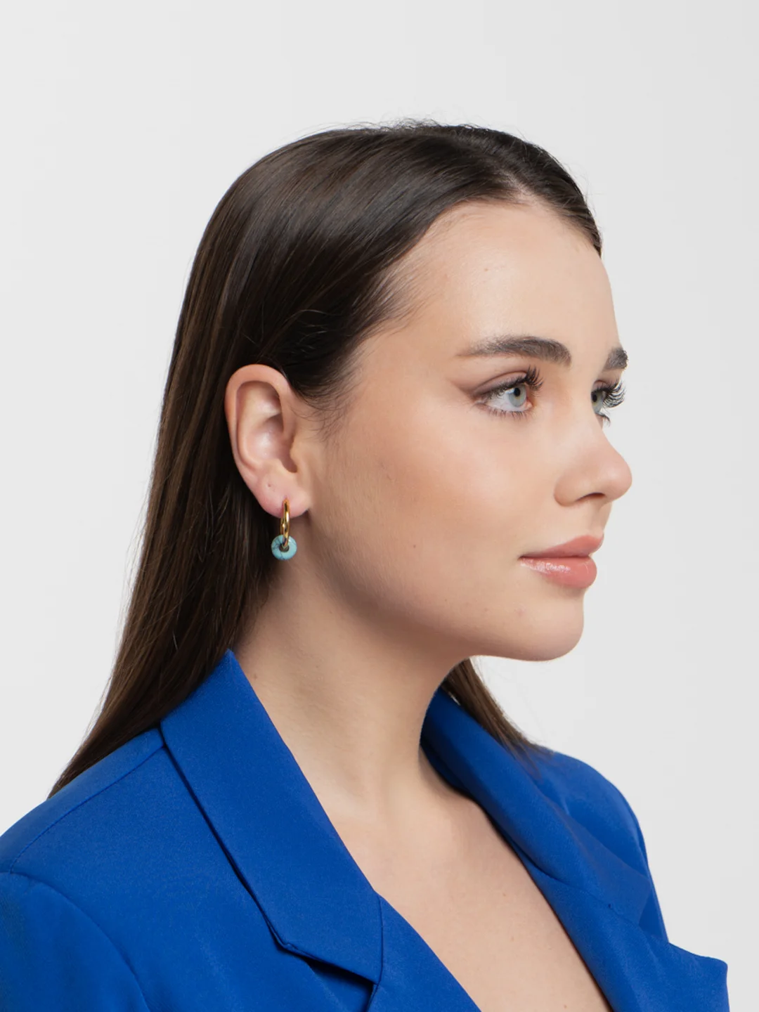 Серьги кольца Strekoza Collection, с подвесками шармами из натурального камня бирюза