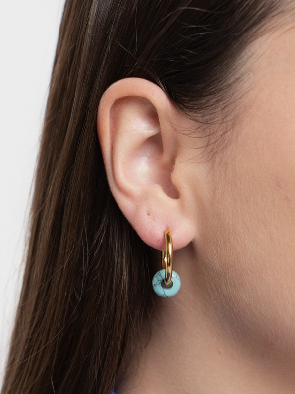 Серьги кольца Strekoza Collection, с подвесками шармами из натурального камня бирюза