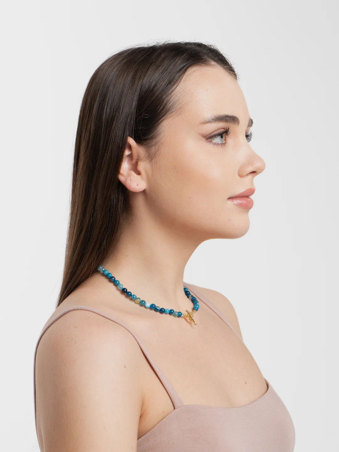 Голубой бусы Strekoza Collection из агата с застёжкой в форме клевера